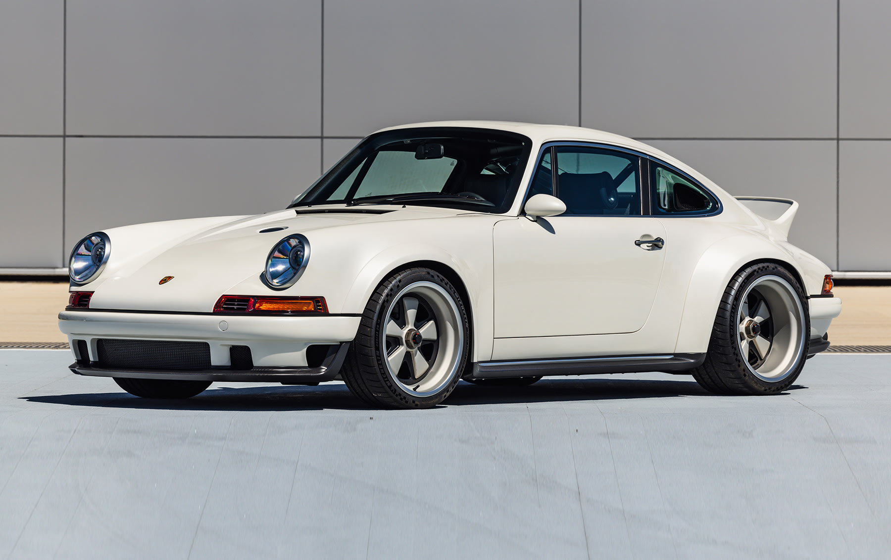 1991 Porsche 911 Reimagined By Singer Dynamics And Lightweight Study